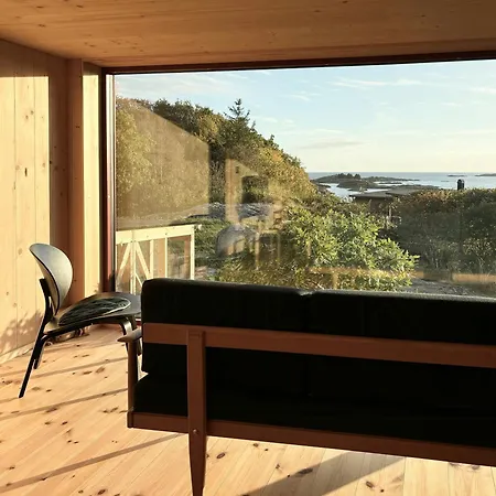 Architect-designed With Sea View In Loshavn Feriehus Farsund