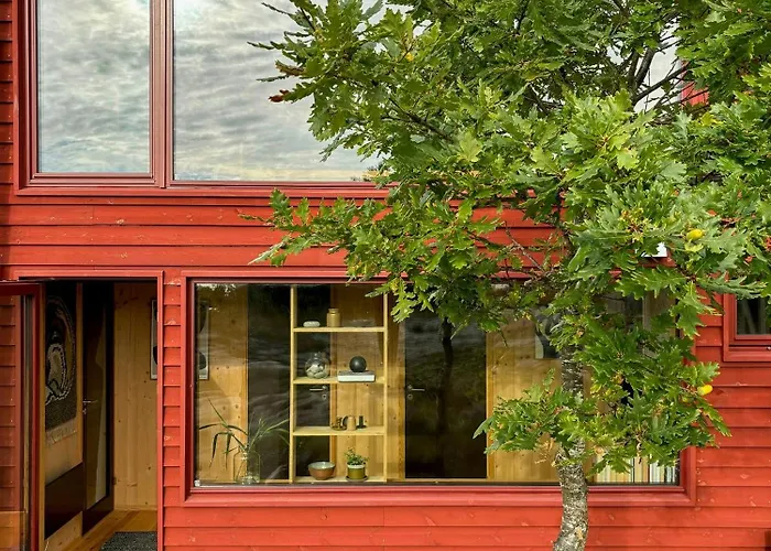 Architect-designed With Sea View In Loshavn Feriehus *